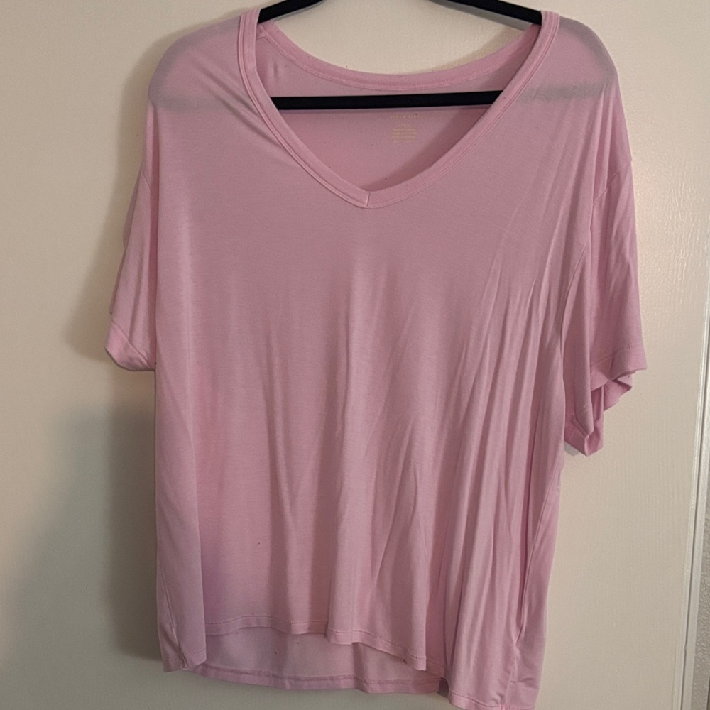 AMERICAN EAGLE SOFT & SEXY T